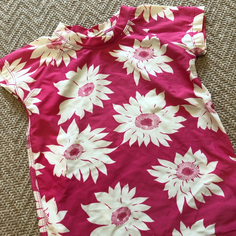 dragonfly pink short sleeve rashguard